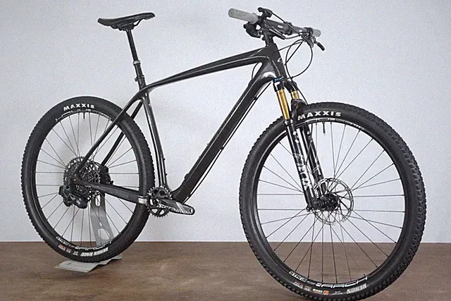 9 Speeds Cross Country Bike